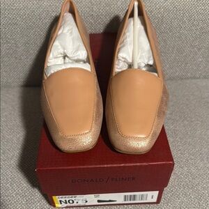 Donald J. Pliner 7.5N DeeDee Rose Nappa Leather Flats